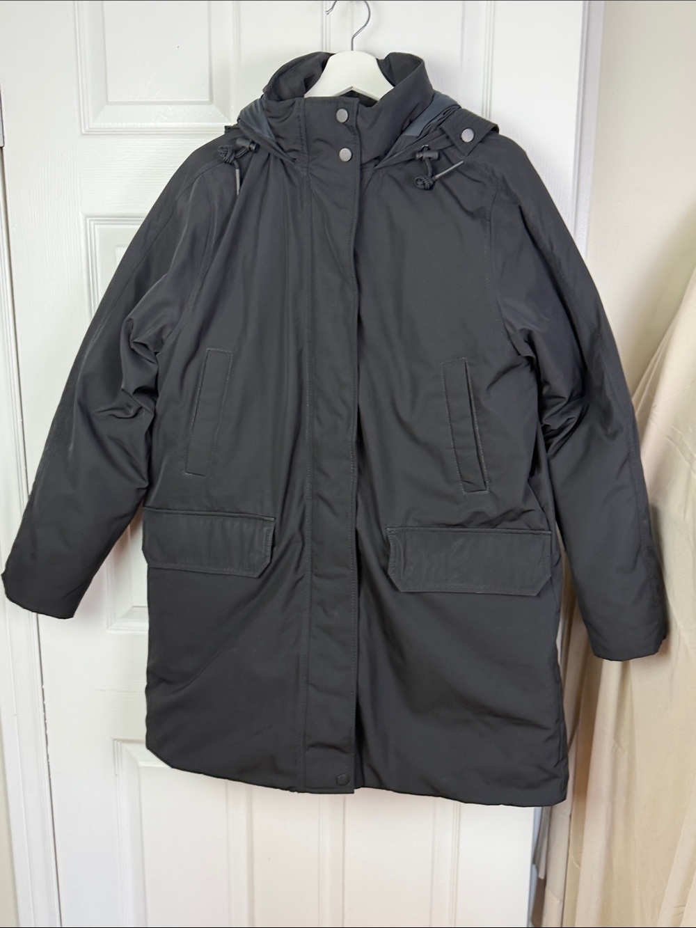 Everlane women’s renew winter parka